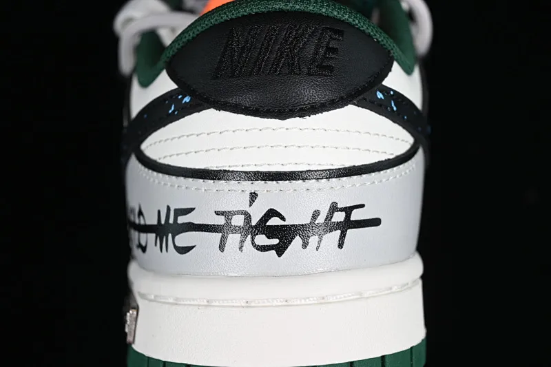 All Categories Nk SB Dunk Series Nk SB Dunk Low Low-top sneakers CS version Nk Dunk Low "Miami Hurricanes" Space Exploration Star Trek Customized version of deconstructed straps retro distressed low-top sneakers DD1391-300